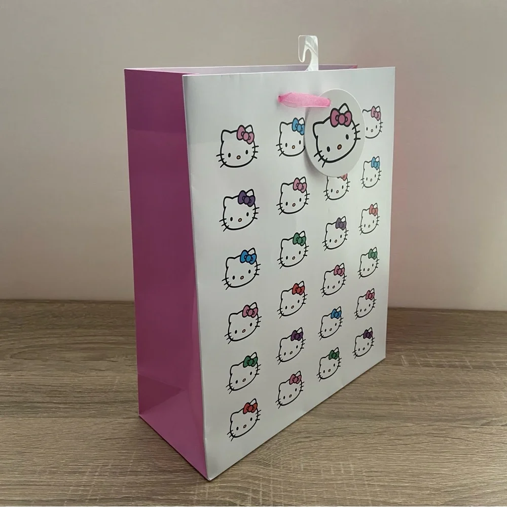 Hello Kitty White Hello Kitty Faces Gift Bag NEW